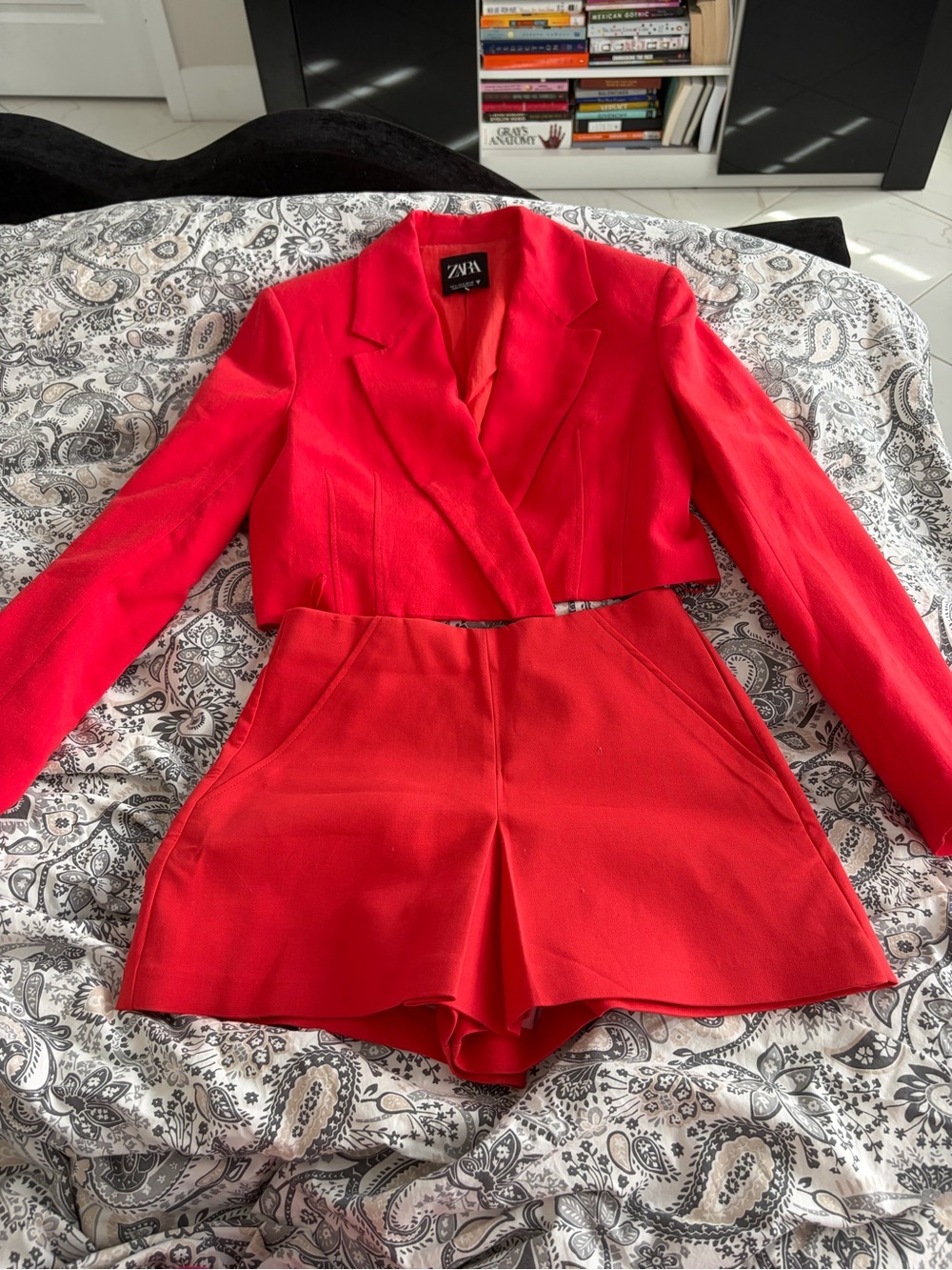 Zara Bright Red Tailored Cropped Blazer